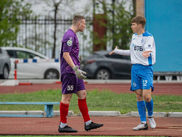 «Вулкан» сыграл свои первые игры во Владивостоке