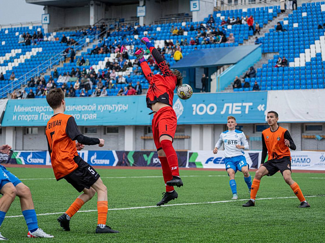 «Вулкан» сыграл свои первые игры во Владивостоке